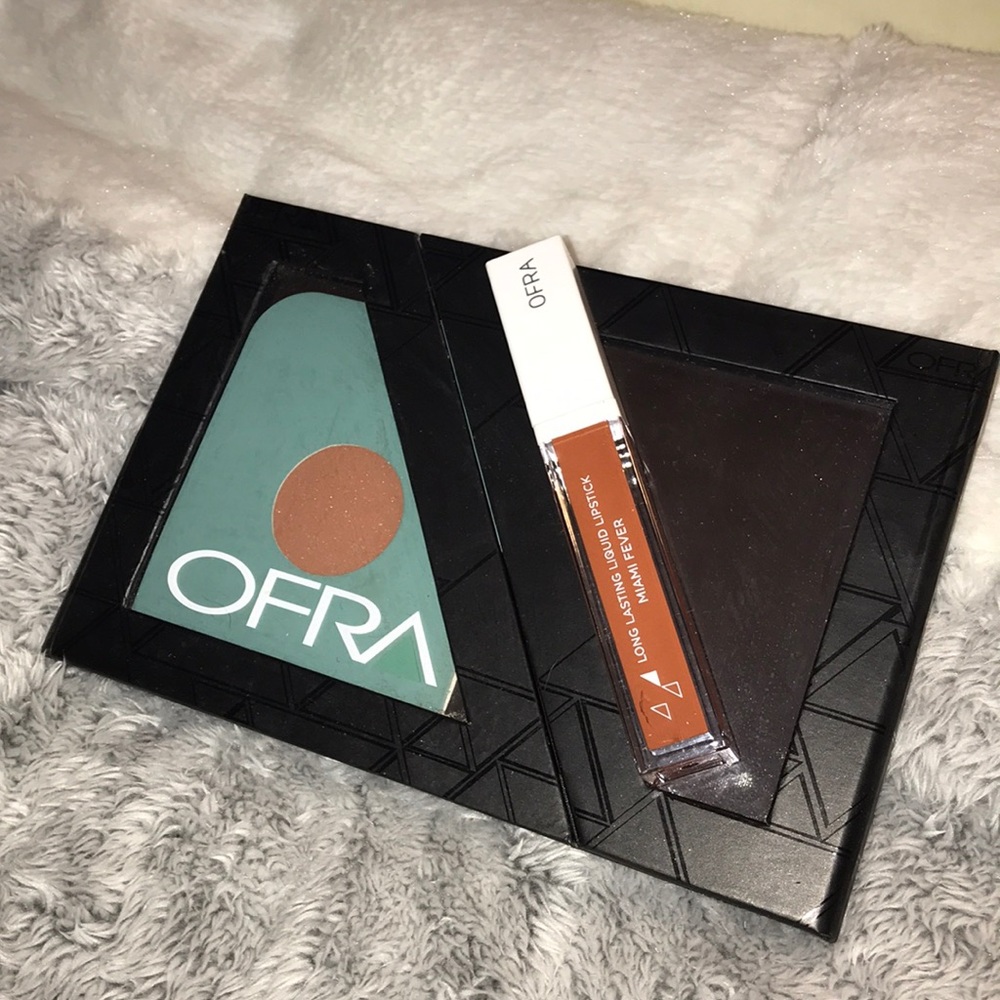 Ofra bronzer/blush with case & long lasting lip!